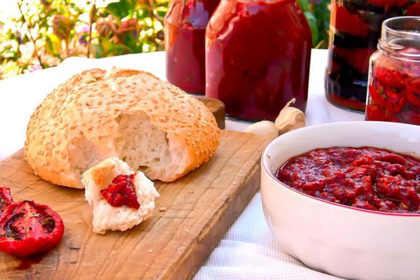 Рецепт салата из помидоров и болгарского перца