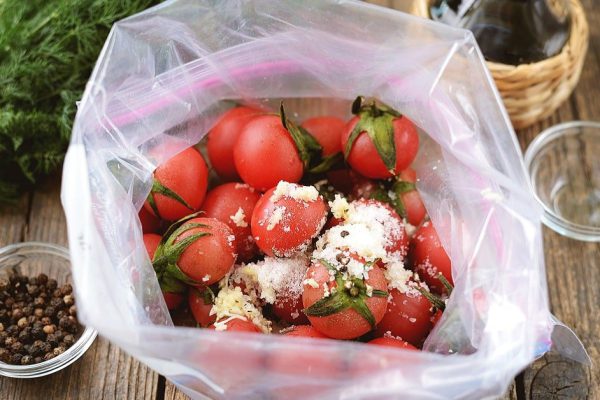 Быстрые закусочные помидоры, что через час готовы составить компанию гостям