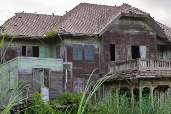 Если заметил, что начали происходить эти вещи, знай, твой дом кричит о порче