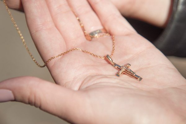 О чём сигнализирует порвавшаяся посреди дня золотая цепочка и что нужно предпринять