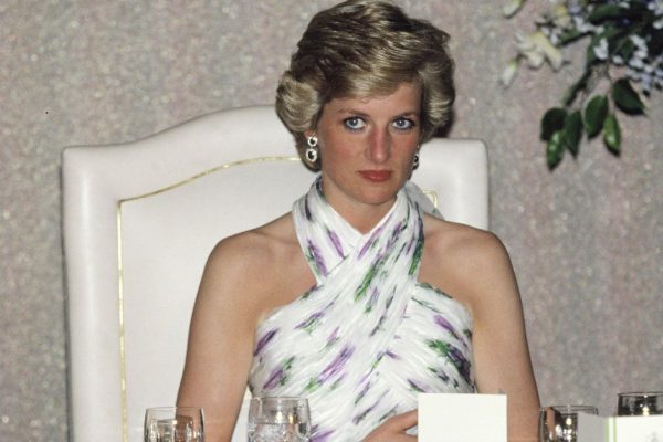 Ищу утешение в еде, как принцесса Диана, но осознаю проблему и хочу с ней справиться