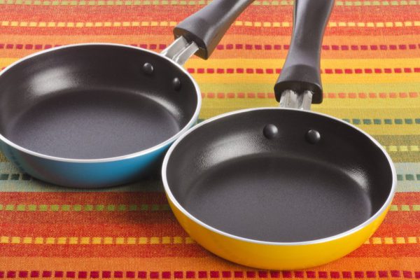 С какими кастрюлями и сковородками следует распрощаться