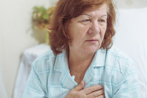 Пожилая соседка занемогла, я ухаживала за ней, ходила за продуктами, но вскоре явилась ее дочь