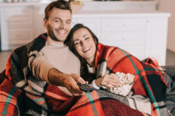 Какие фильмы приятно смотреть в домашней обстановке