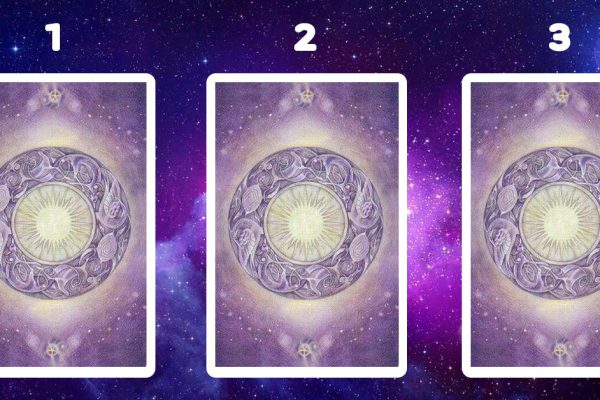 Узнай, что тебя ждет в ближайшие 30 дней. Просто выбери одну космическую карту и…