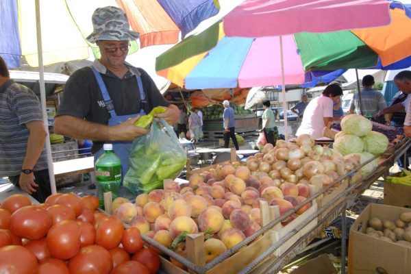 Выходки белорусских продавцов на рынке, позволяющие собрать самую большую кассу