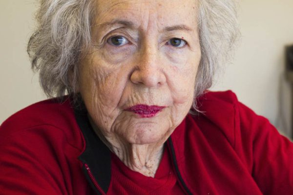 Правильное поведение дочери, если у мамы начинаются непорядки с головой