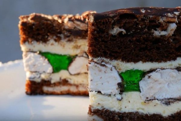 Рецепт торта с зеленым желе и зефиром