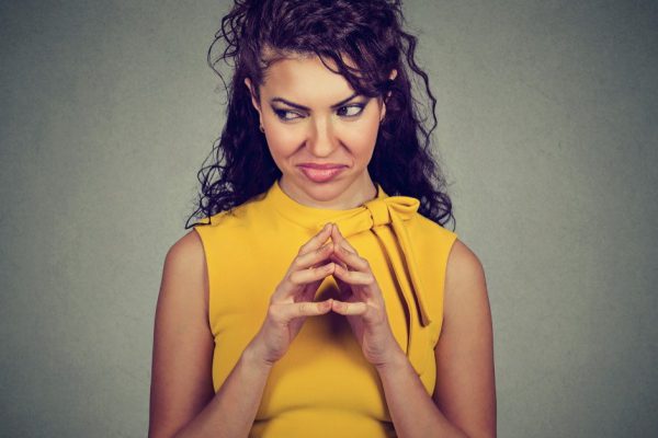 Почему близких подруг следует держать подальше от семьи