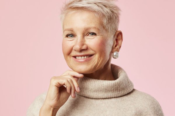 Почему дамы в пятьдесят с хвостиком рвутся сделать короткую стрижку