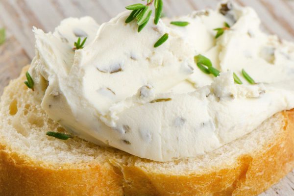 Зачем подогревать сливки с лимонным соком