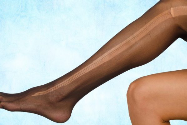 Супермодель на пенсии призналась, для чего всю жизнь замораживала капроновые колготки