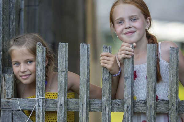 Кто должен давать деньги свекрови, когда она присматривает за детьми всё лето