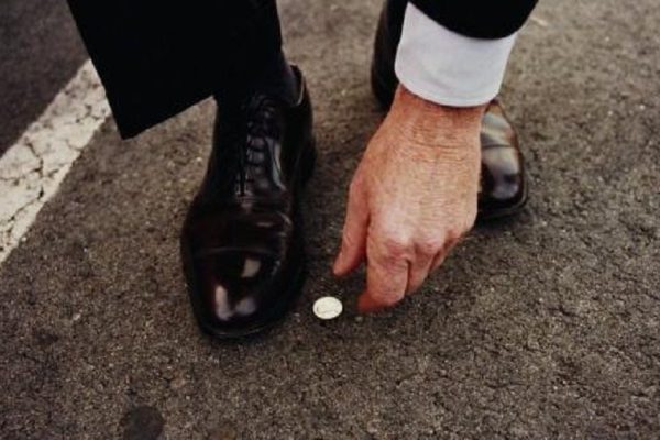 Не зря наши предки свято верили в это! Приемы, которые затягивают деньги в кошелек, «воронка денег»…