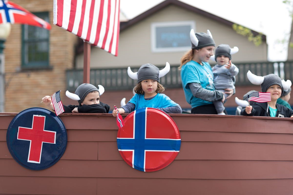 Наш ребенок уже год ходит в школу в Норвегии, и я точно могу сказать, что нашему образованию еще далеко до этого уровня ребенок, Норвегии, здесь, всего, образование, работать, больше, каждый, именно, чтобы, школу, только, много, места, предметов, норвежской, которые, ребенка, нужно, который