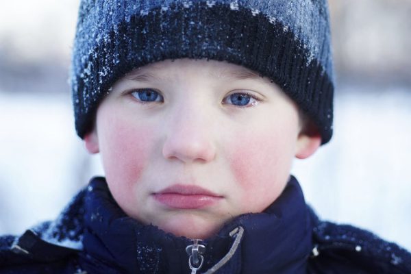 Мальчик верил, что его мать улетела на небо после аварии, но через 12 лет встретил ее живой