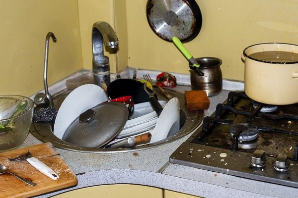 Женщины, что зарабатывают больше денег, чем мужья, адски загружены домашней работой