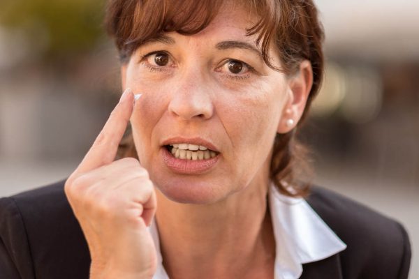 Мама наотрез отказалась жертвовать своим комфортом ради внучки, я решила вопрос по-своему