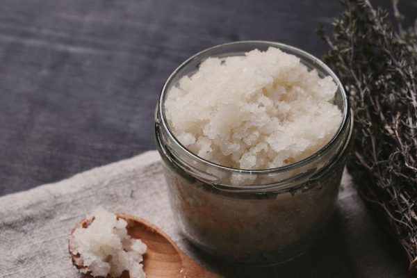 Почему соль привлекает благополучие в дом