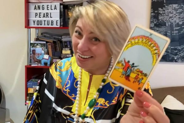 Какому знаку зодиака прилетит подарок судьбы в сентябре