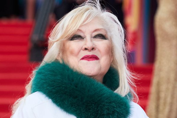 На прощании с Ириной Мирошниченко прозвучало много хорошего, кто посетил церемонию и о чём вспоминали друзья артистки