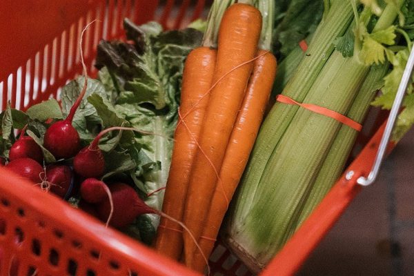 Какого салата нужно много, когда накрываешь щедрый стол