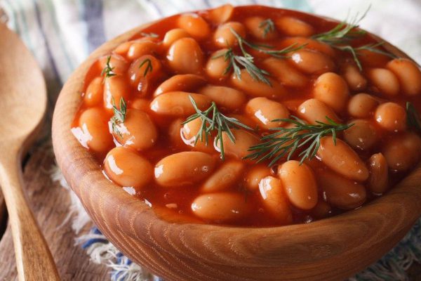 Зачем добавлять в салаты консервированную фасоль