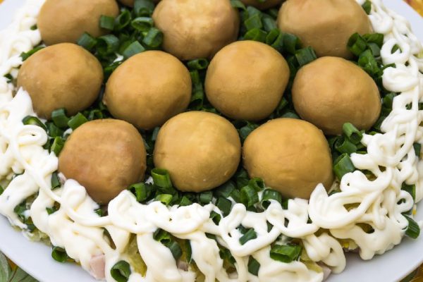 Подборка салатов с шампиньонами