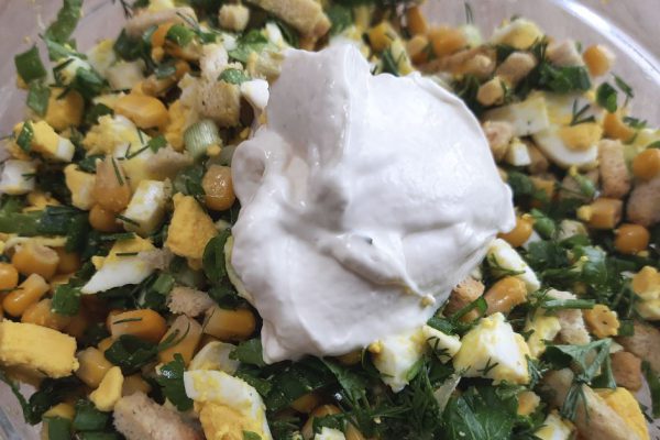 Не люблю, когда ребенок топчет снеки всухомятку, нашла им лучшее применение