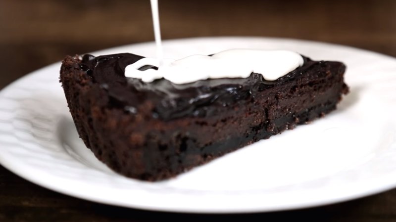 простой шоколадный торт на день рождения