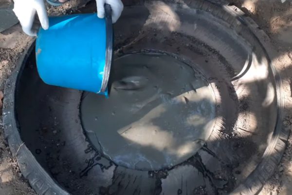 Что делать дамочке, если она захотела свой маленький бассейн