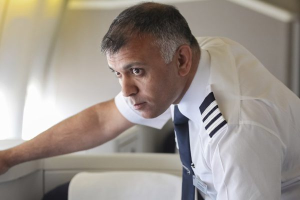 После очередного напряженного рейса бортпроводник не выдержал и откровенно рассказал, что его бесит больше всего