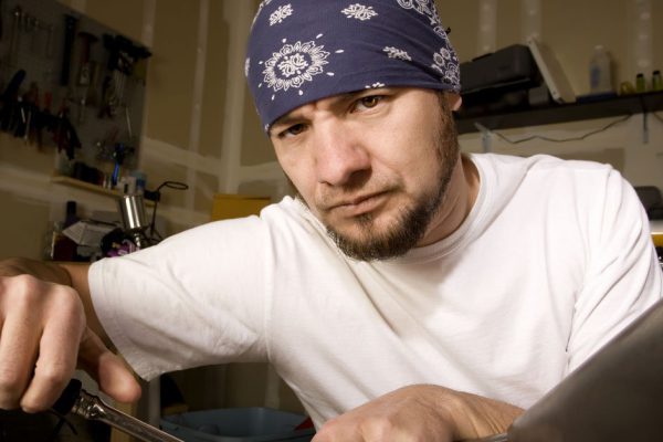 Простой технарь отправляет в Европу свои поделки и зарабатывает большие деньги