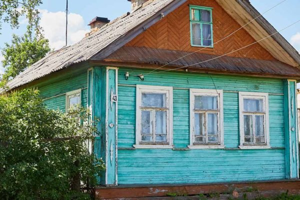 Мама всегда говорила, что любит нас с братом одинаково, но вот как она со мной поступила