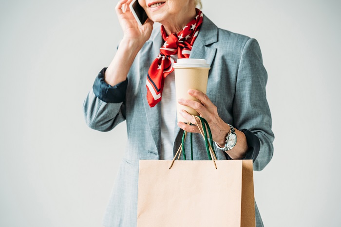 как завязать платок или шарф на шее