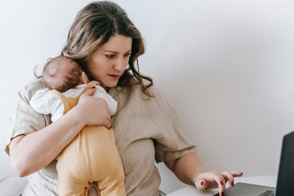 Запланированная беременность протекала спокойно и радостно, но уже через 6 месяцев после родов розовощекий бутуз начал меня раздражать