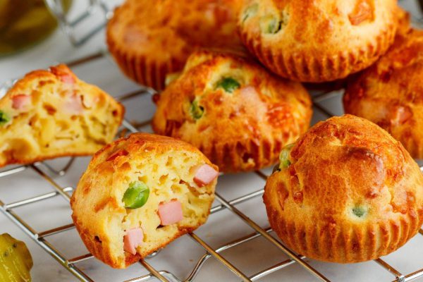 Рецепт закусочных кексов «Довольный муж»