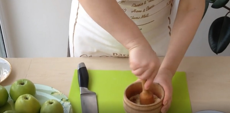 штрудель с яблоками