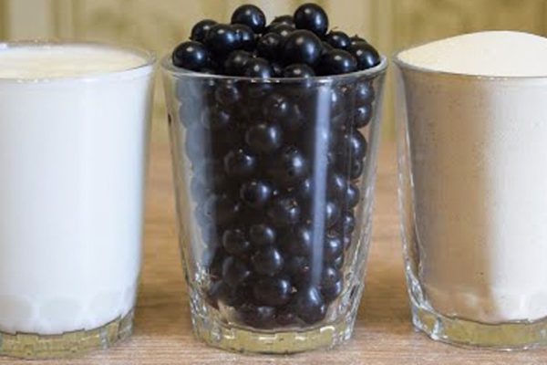 Мама 20 лет проработала в школьной столовой, она и научила меня готовить десерт «Три стакана»