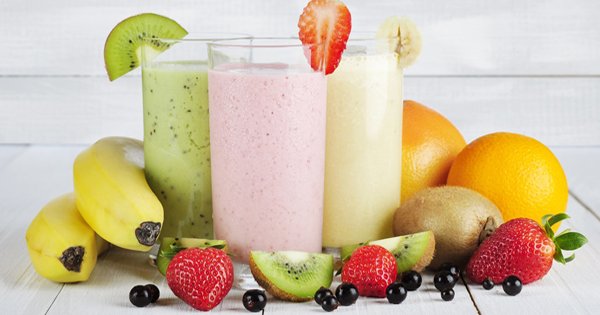 4 напитка, которые зарядят тебя энергией на весь день. Полезные для здоровья коктейли.