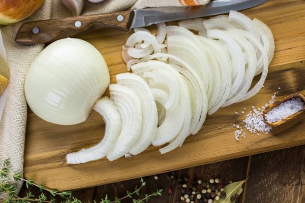 Ingredients for making French onion soup.