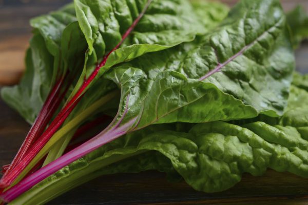 Рецепт, после которого вы полюбите нежную свекольную ботву и будете уплетать всей семьей