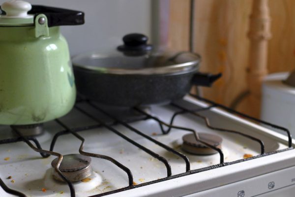 На решетке от газовой плиты испортились ножки, ищу надежный способ их починить