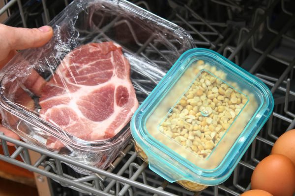 Уже давно готовлю еду в посудомойке, экономлю деньги и время, этим методом пользуются лучшие повара