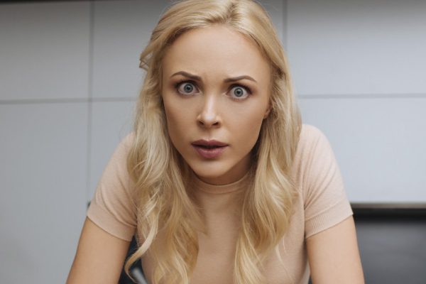 Невестка долго терпела колкие замечания со стороны свекрови и сестры мужа, но в один вечер конфликт принял совсем другой оборот