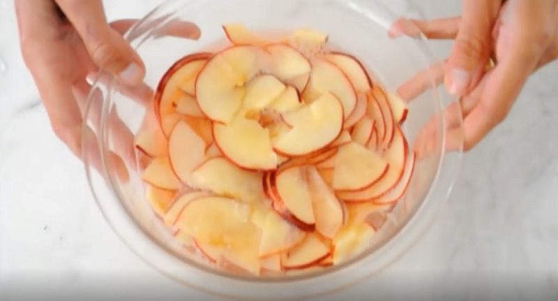 розы из яблок