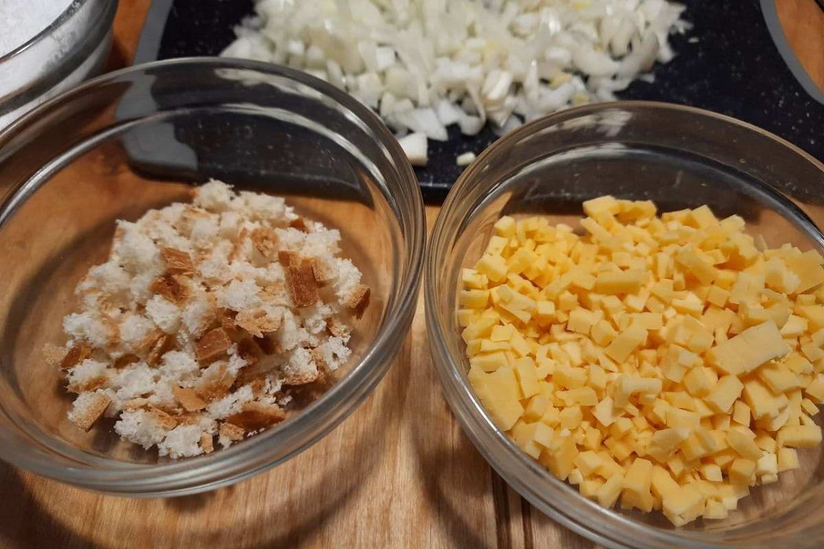 рубленные котлеты из индейки с грибами