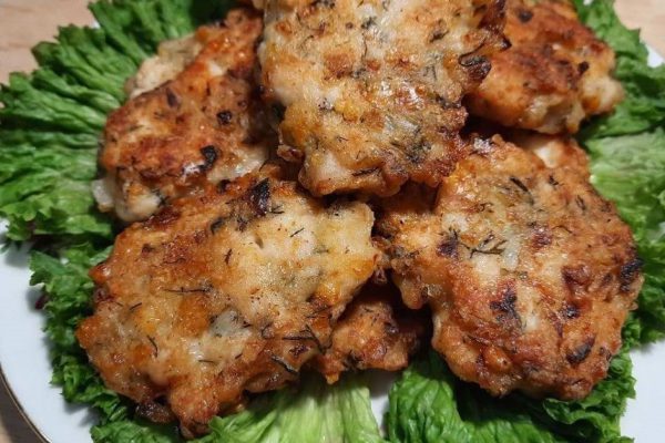 Рубленые котлеты с яйцами перепелок, уничтоженные гостем из Америки в один присест