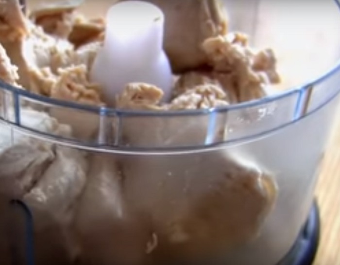 рулет из лаваша с курицей запеченный