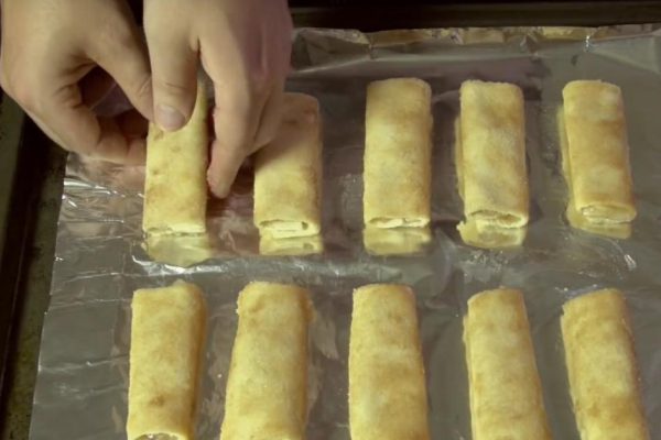 Для этого ароматного десерта тесто не пригодится… Одна хитрость, и через 15 минут всё готово!